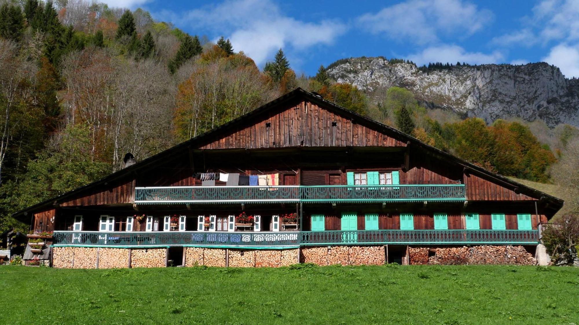 Hôtel Plein Soleil Vacheresse Exterior foto