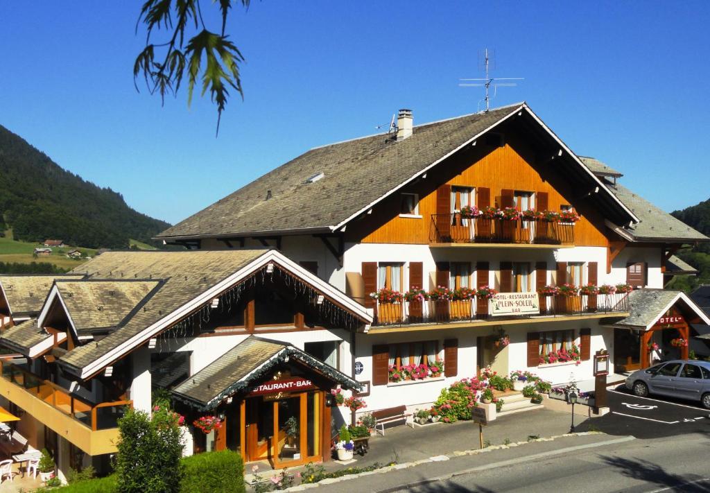 Hôtel Plein Soleil Vacheresse Exterior foto